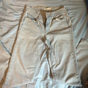 Women’s Levi jeans